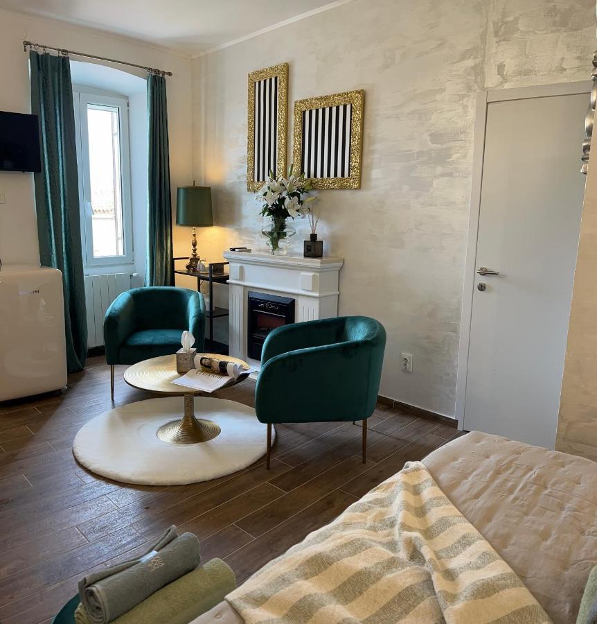 La Dolce Vita Luxury II Apartments With Best Free Private Parking In Center プーラ エクステリア 写真
