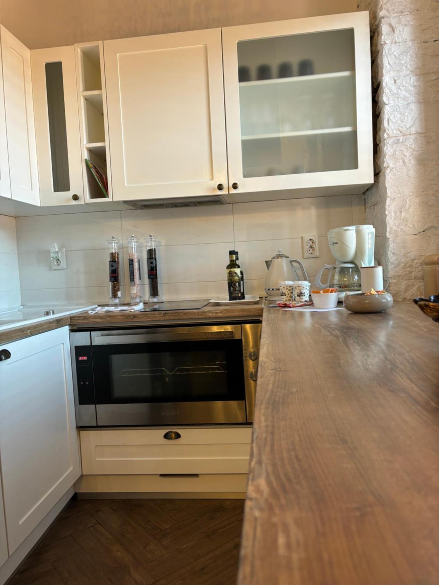 La Dolce Vita Luxury II Apartments With Best Free Private Parking In Center プーラ エクステリア 写真